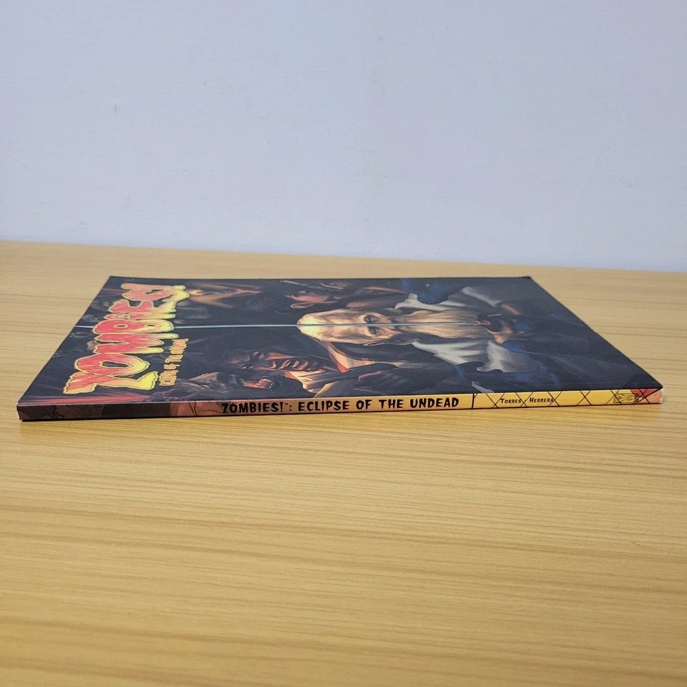 Zombies! Eclipse of the Undead El Torres Yair Herrera 2007 Paperback Book Comic